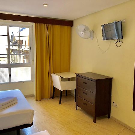 Hostal Arriaza Мадрид Екстер'єр фото