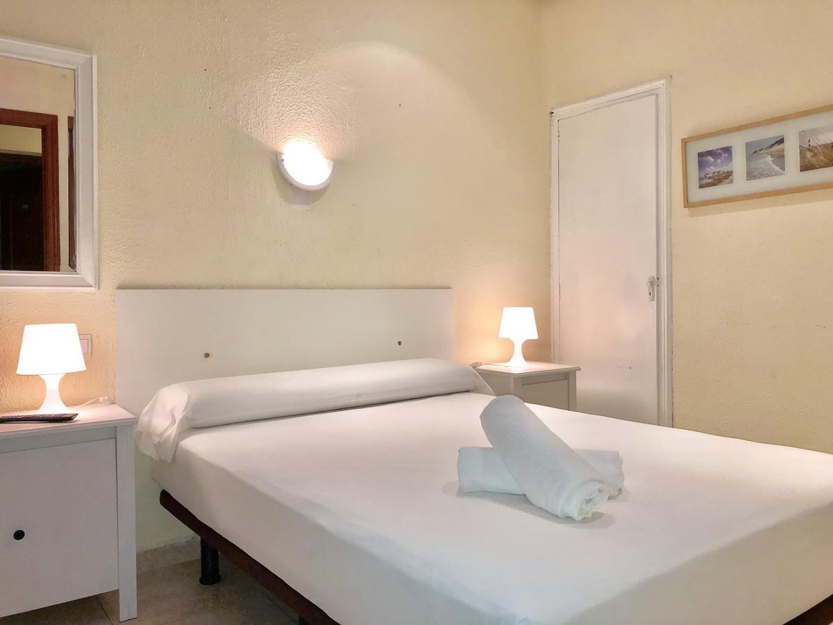 Hostal Arriaza Мадрид Екстер'єр фото