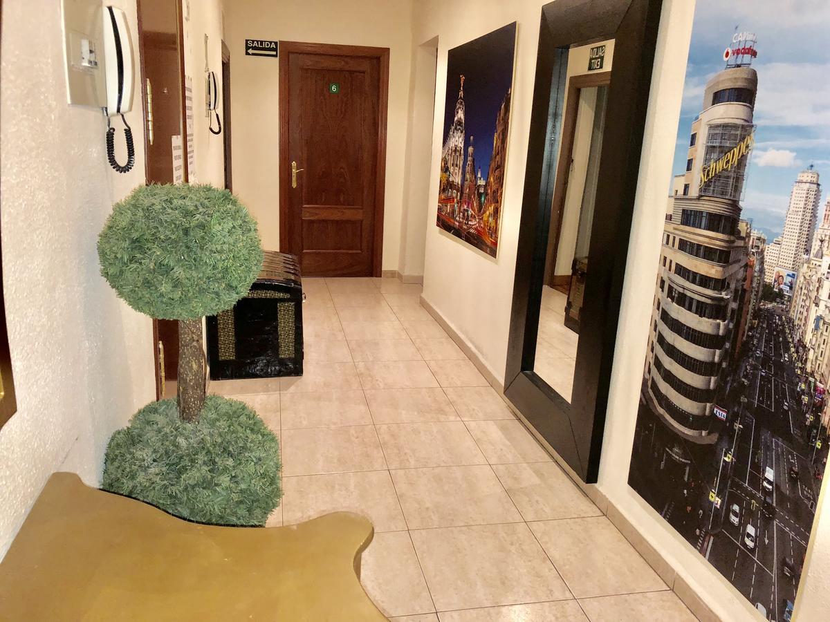 Hostal Arriaza Мадрид Екстер'єр фото