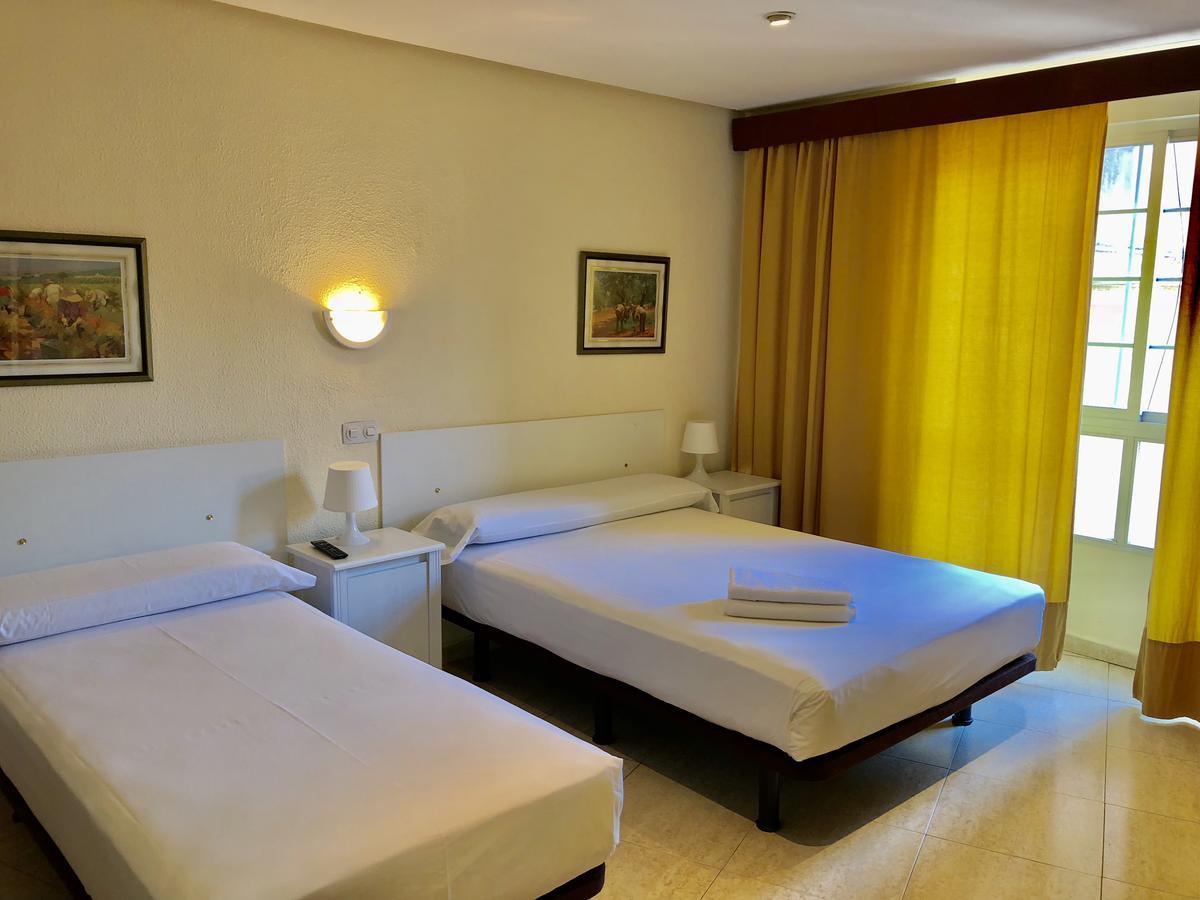 Hostal Arriaza Мадрид Екстер'єр фото