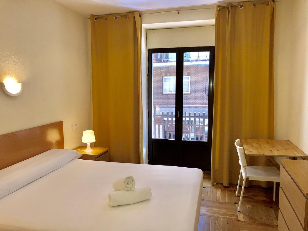 Hostal Arriaza Мадрид Екстер'єр фото