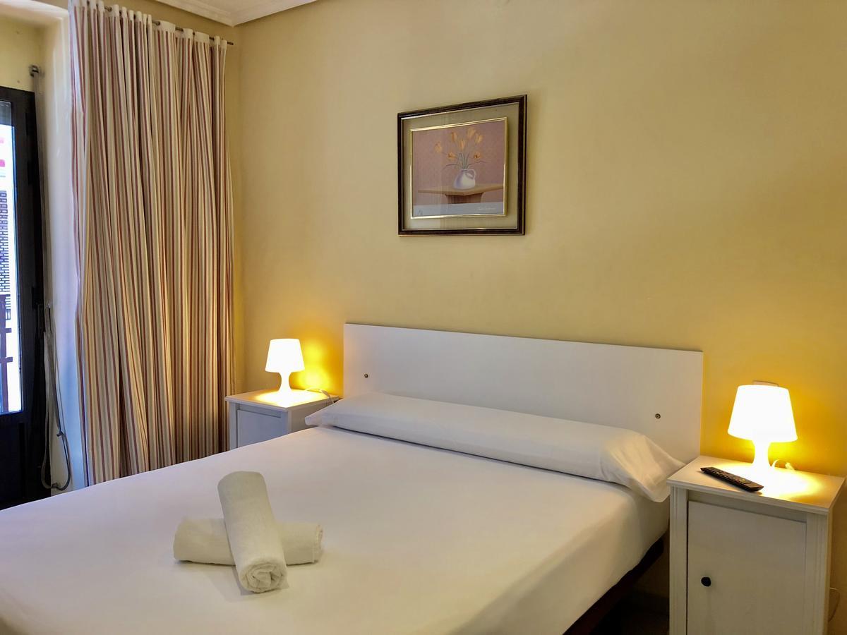 Hostal Arriaza Мадрид Екстер'єр фото