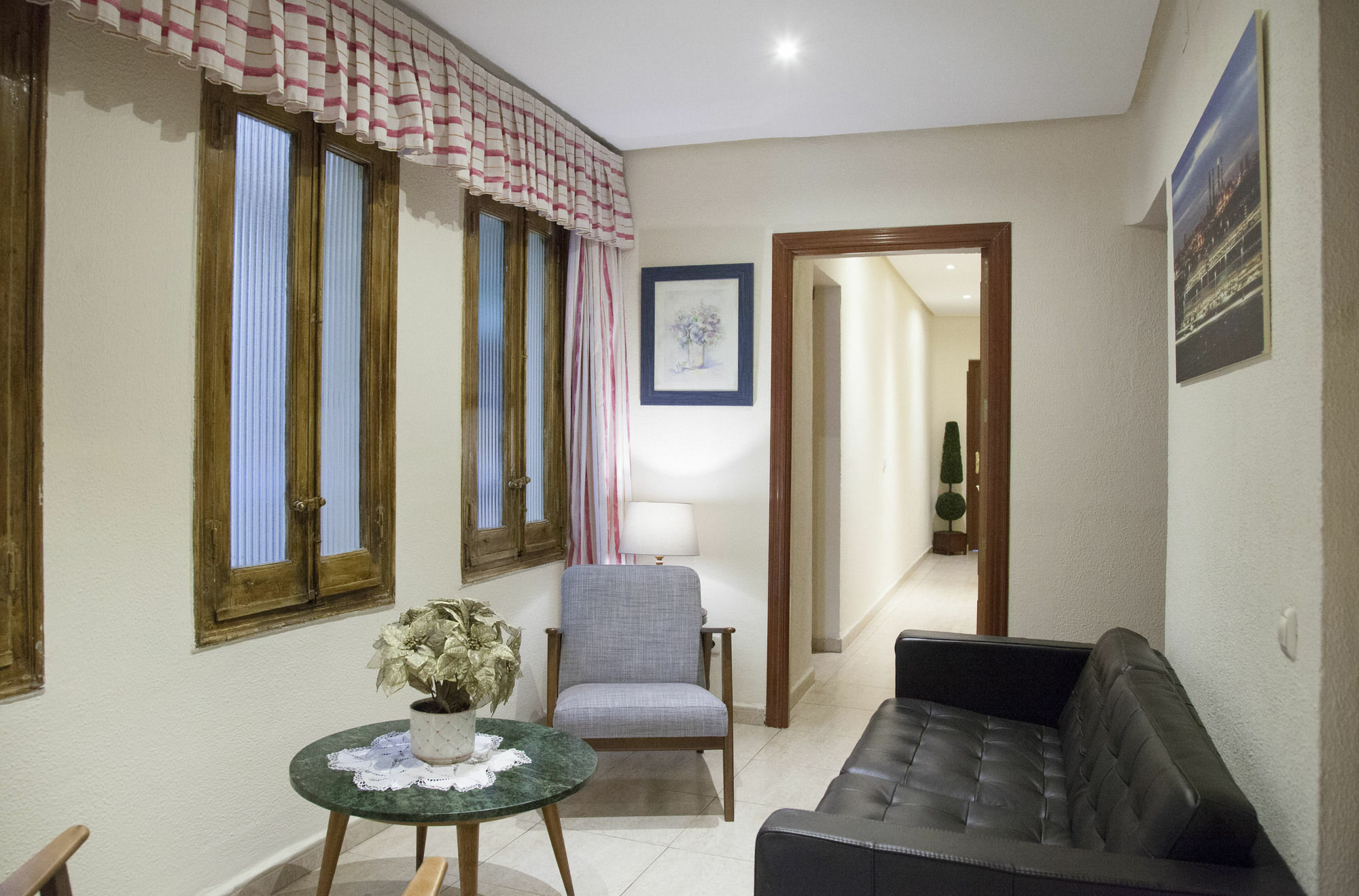 Hostal Arriaza Мадрид Екстер'єр фото