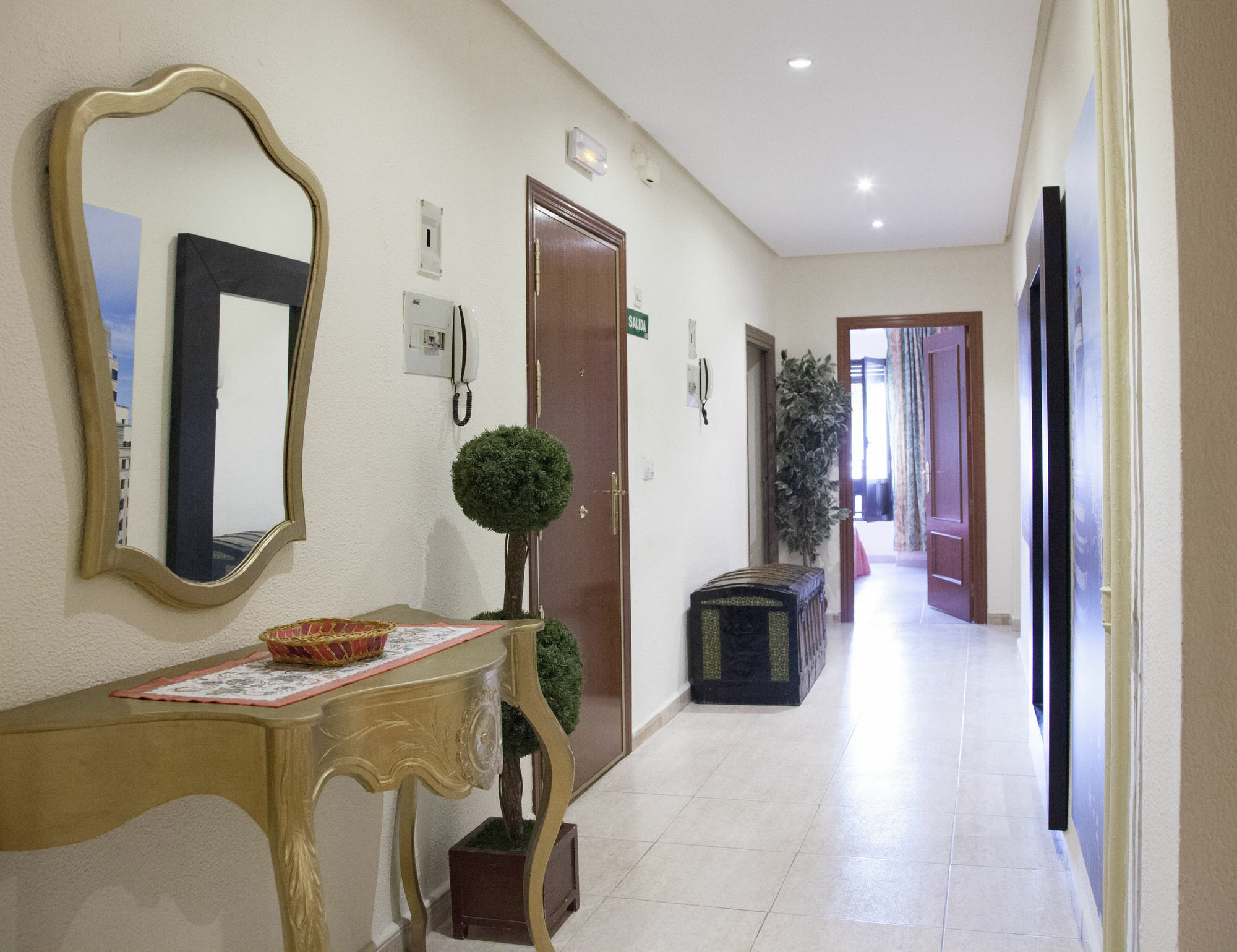 Hostal Arriaza Мадрид Екстер'єр фото